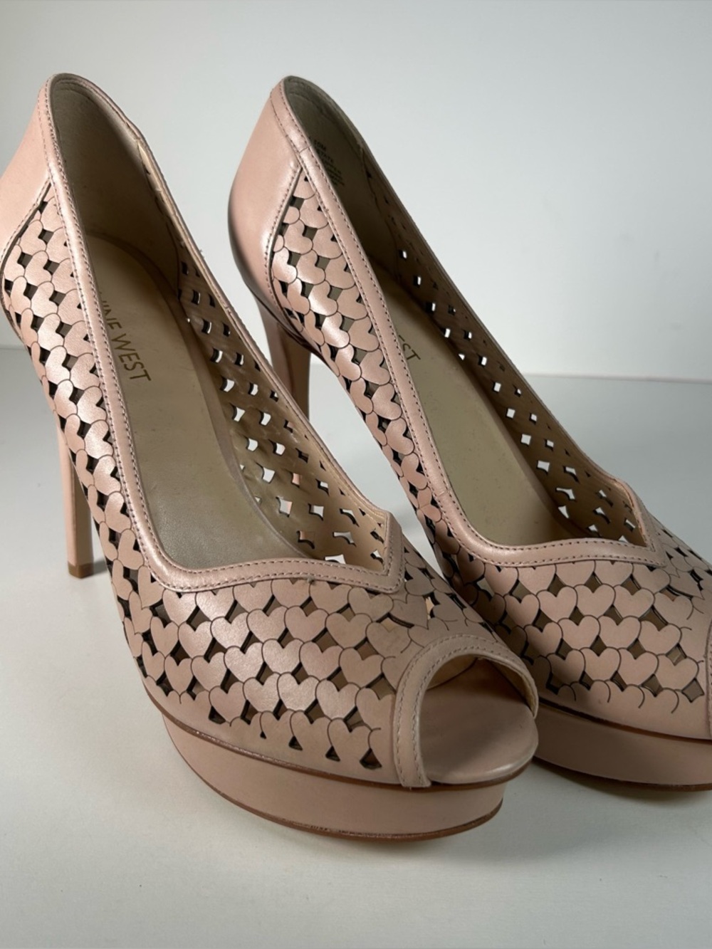 Nine West Heart Design High Heels Size 10 Open To Pumps Leather Blush Color